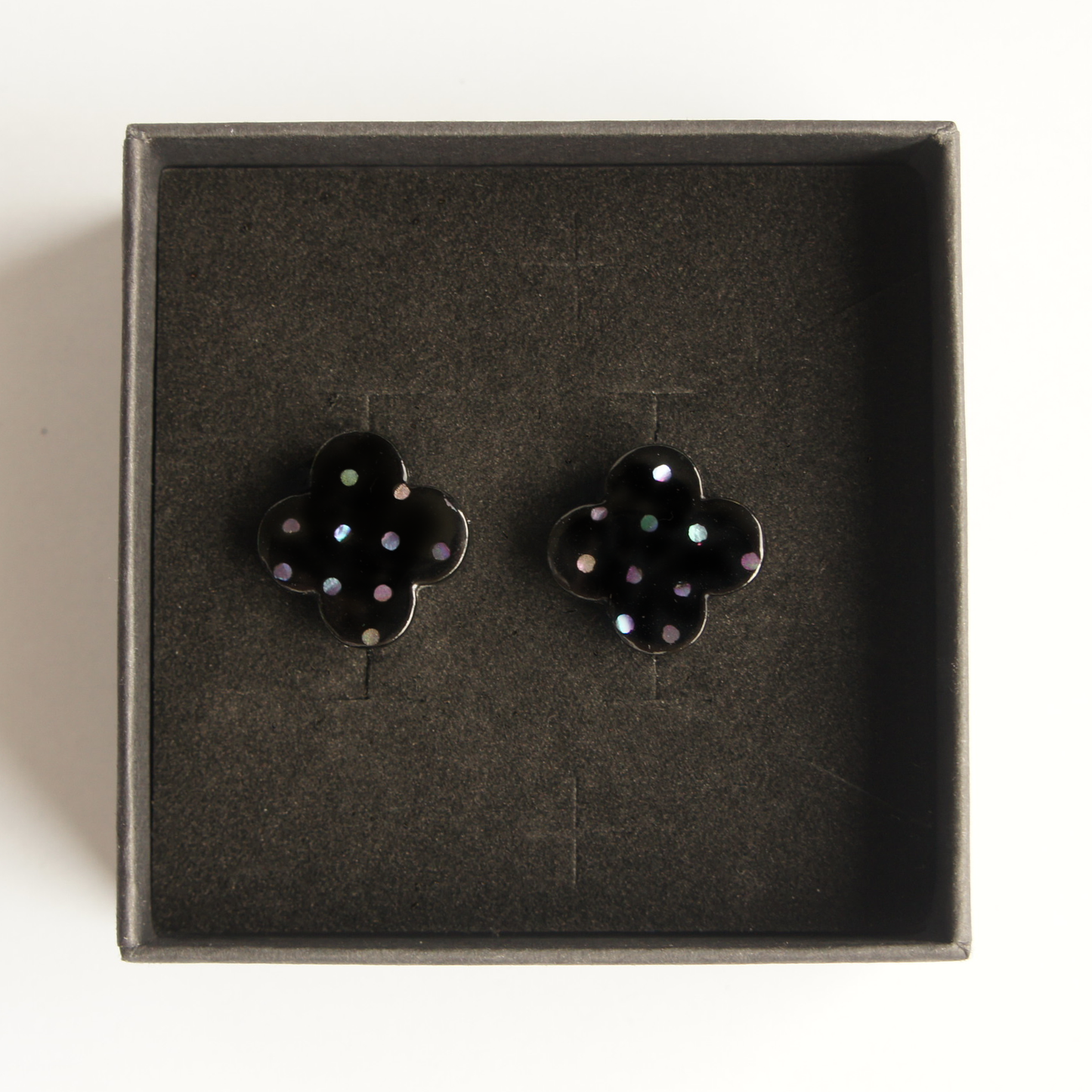 Mother-of-Pearl Inlaid Earrings "Hana Shizuku" (Flower Dewdrops) Pierced/Clip-on