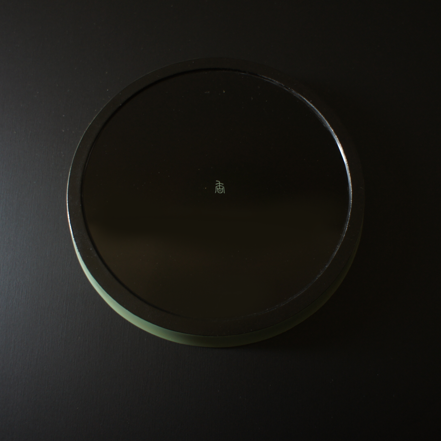 Drop-shaped Incense Container and Tray in Carved Urushi