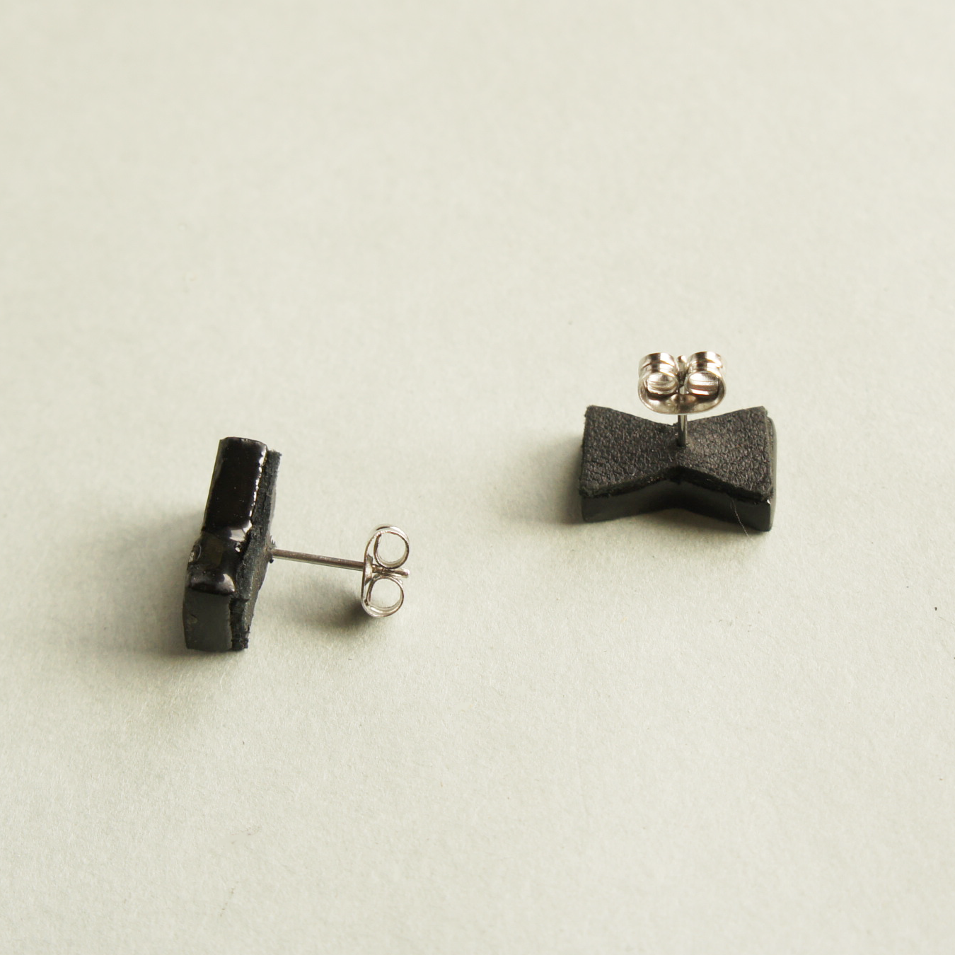 Mother-of-Pearl Inlay Earrings "In Days Gone By" (Stripes) - Pierced