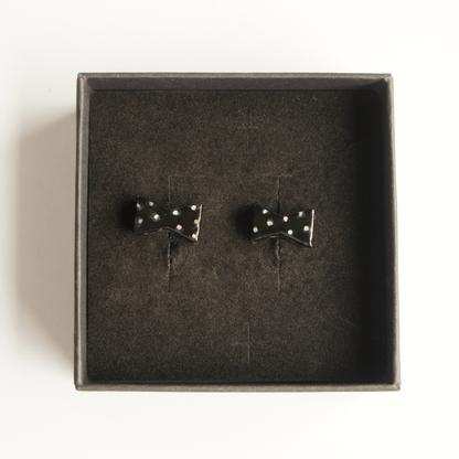 Raden earrings "Arishi hi" (Black) pierced