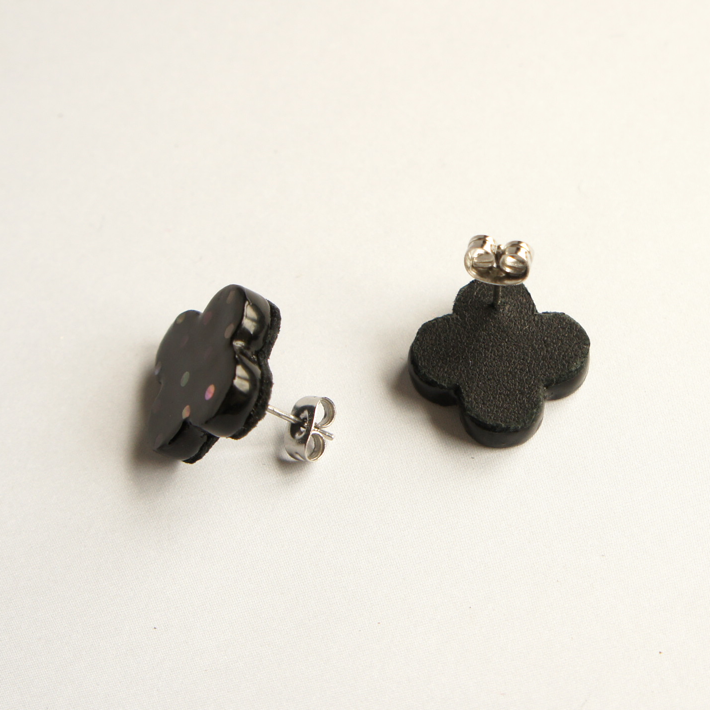 Mother-of-Pearl Inlaid Earrings "Hana Shizuku" (Flower Dewdrops) Pierced/Clip-on