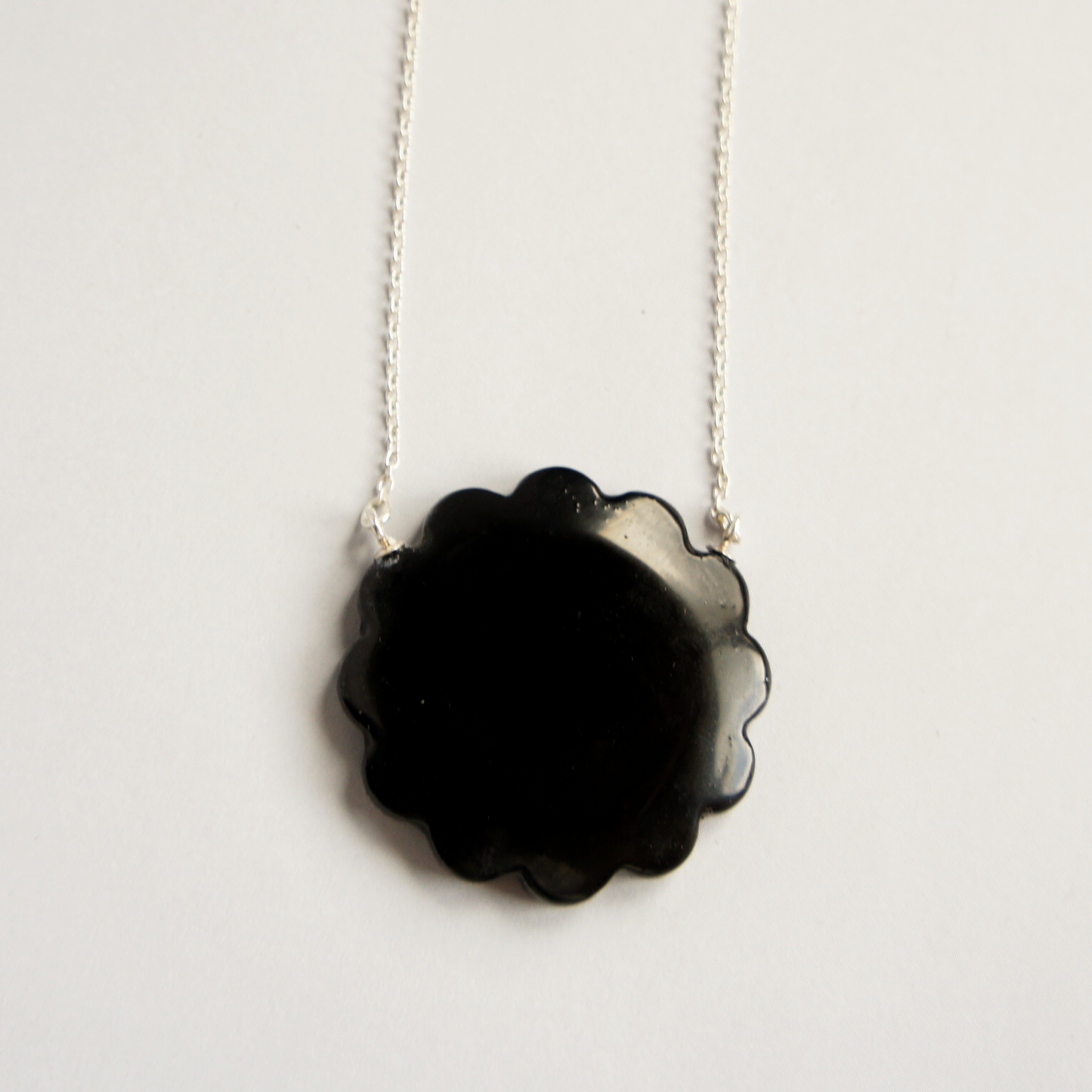 Mother-of-pearl necklace "Banka"