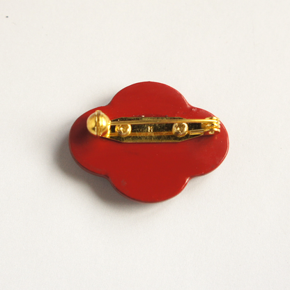Mother-of-Pearl Brooch "Swaying" (Red)