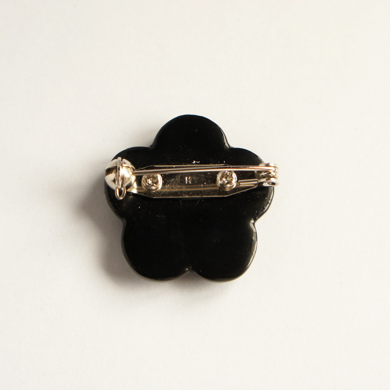 Raden Brooch "Uraraka" (Black)