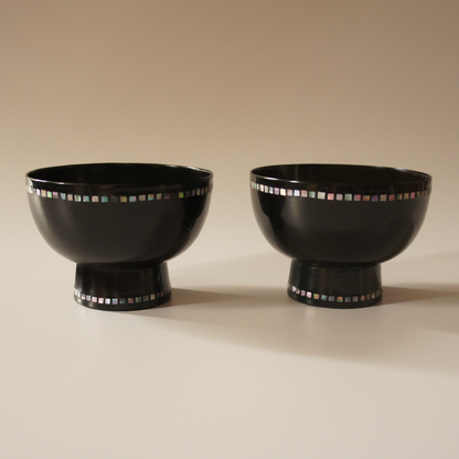 Mother-of-pearl rimmed lacquer bowls (set of 2)