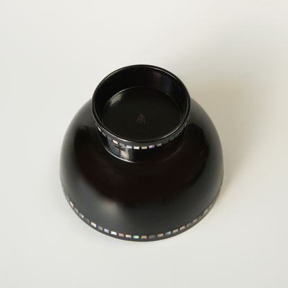 Mother-of-pearl rimmed lacquer bowls (set of 2)