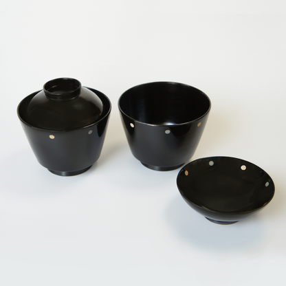 Pair of Bowls with Sun and Moon Maki-e and Lids