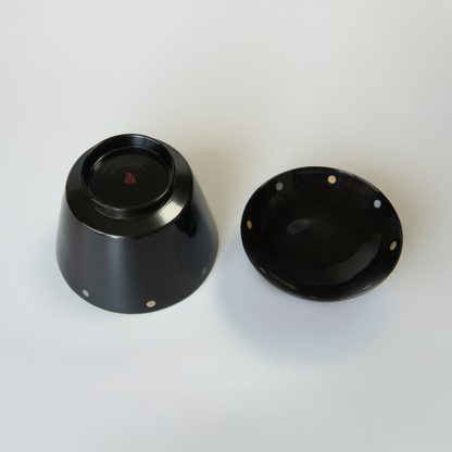 Pair of Bowls with Sun and Moon Maki-e and Lids