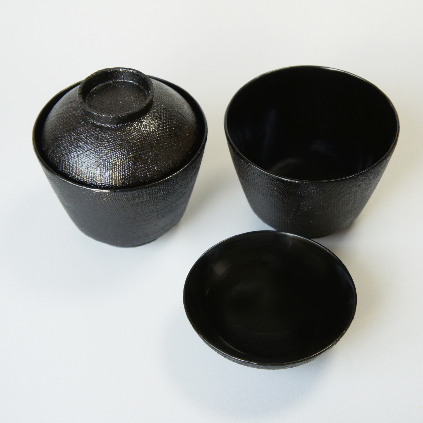 Nunome-nuri Bowls with Lids (Set of 2)