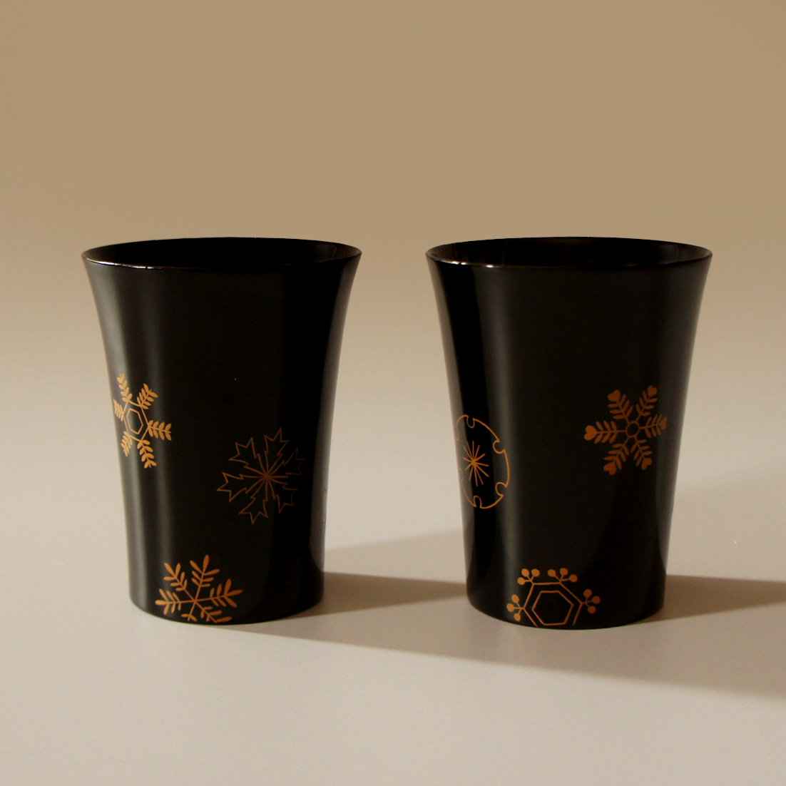 Makie Lacquerware Cups "Snowflakes" (Set of 2)