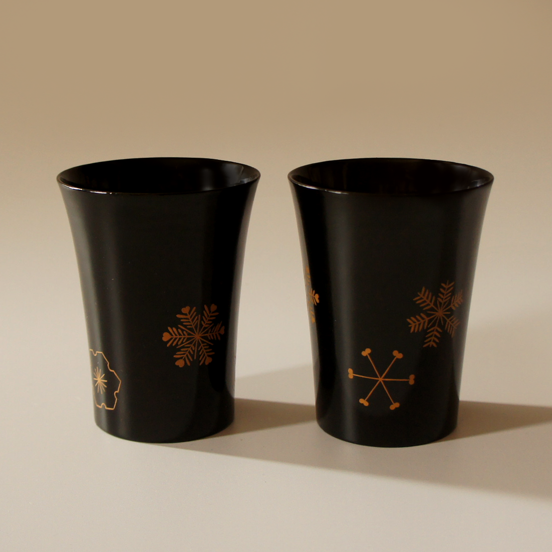 Makie Lacquerware Cups "Snowflakes" (Set of 2)