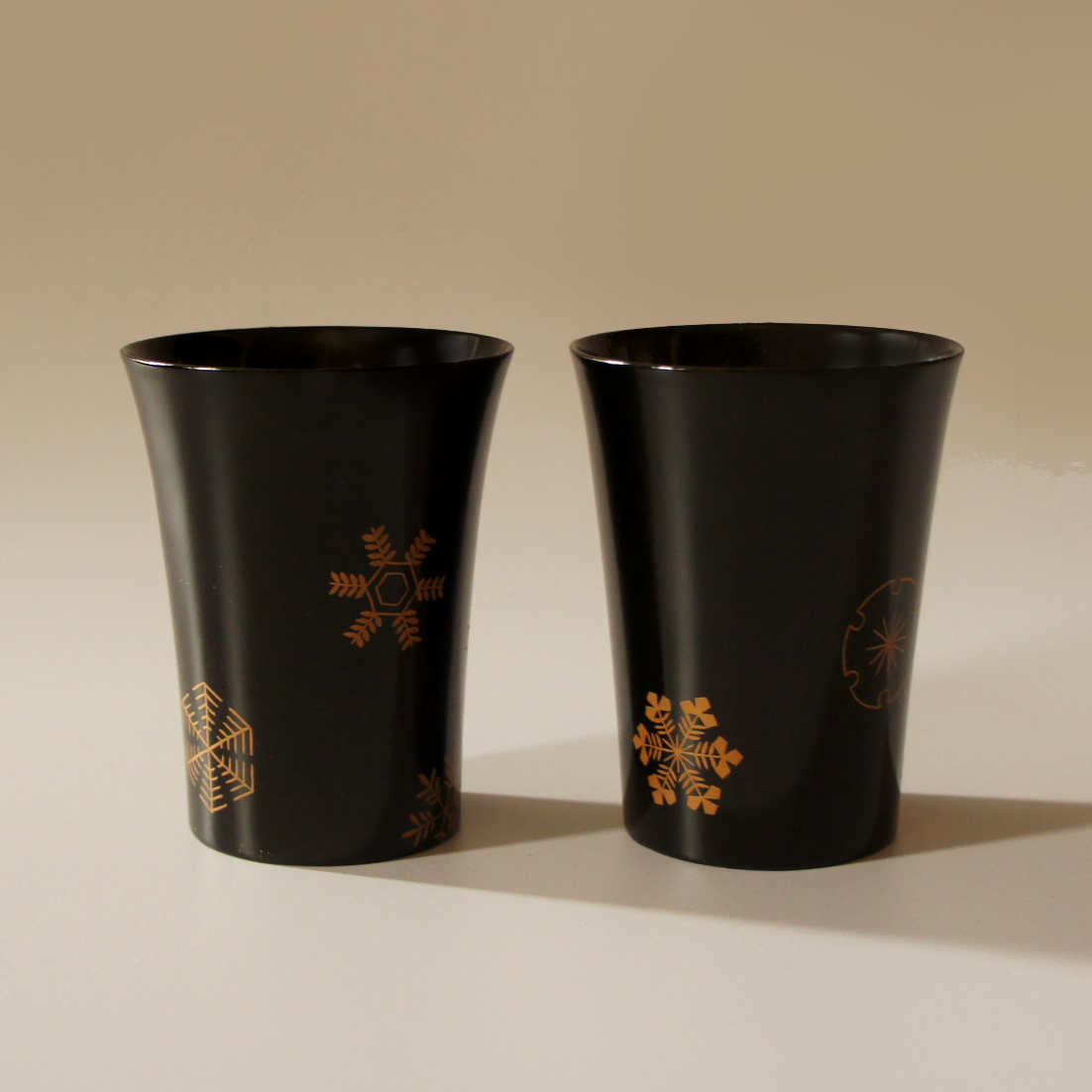 Makie Lacquerware Cups "Snowflakes" (Set of 2)