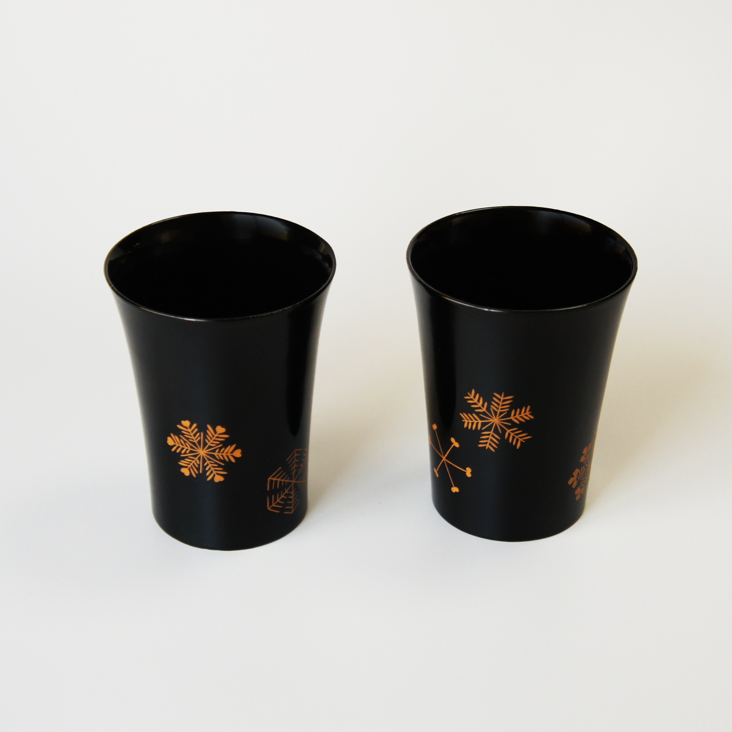 Makie Lacquerware Cups "Snowflakes" (Set of 2)