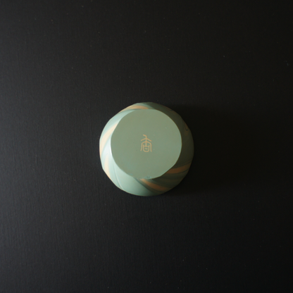 Drop-shaped Incense Container and Tray in Carved Urushi